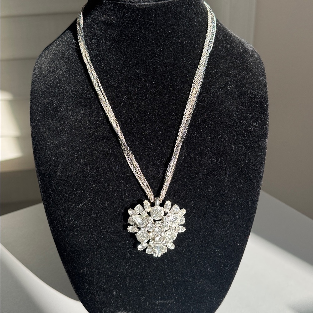 Banana Republic Rhinestone necklace